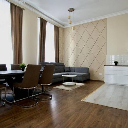 בודפשט Premium Apartment By Hi5-Vaci Str. 3 Bedroom מראה חיצוני תמונה